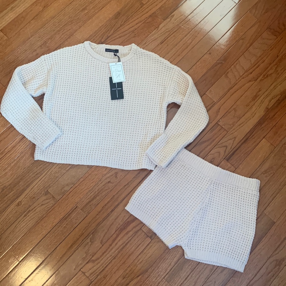 Moon and Madison 2 piece set